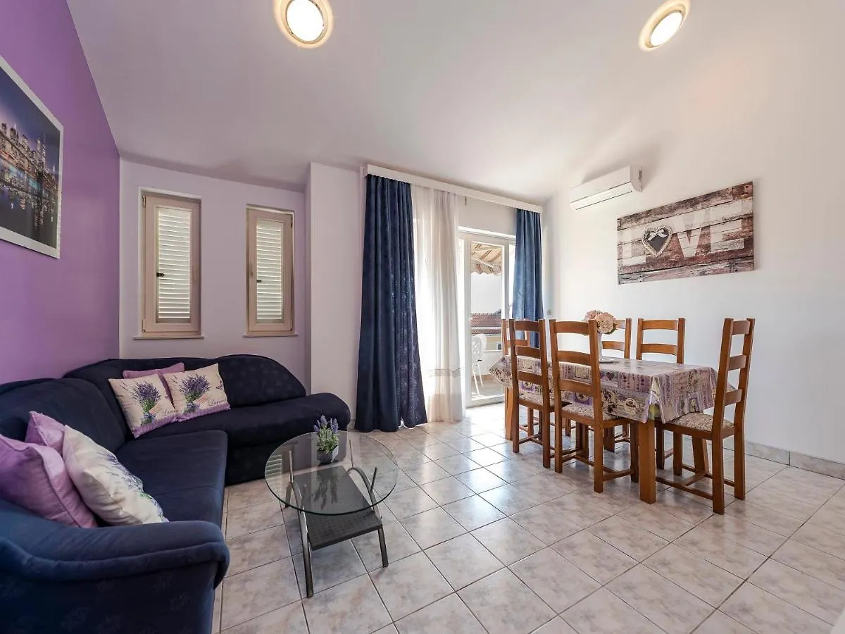 Villa Antonella Privlaka  Croatia